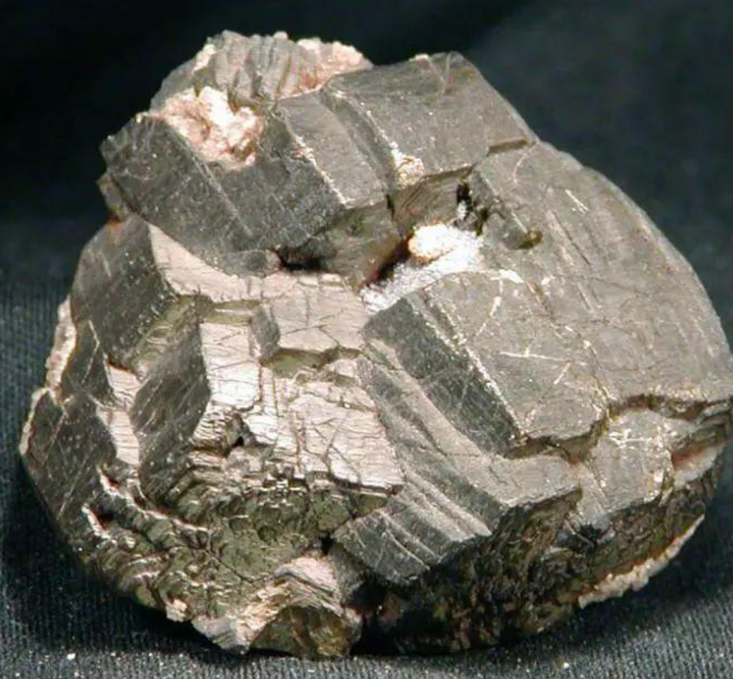 Differences Between Titanium Steel, Pure Titanium, and Titanium Alloys Differences Between Titanium Steel, Pure Titanium, and Titanium Alloys